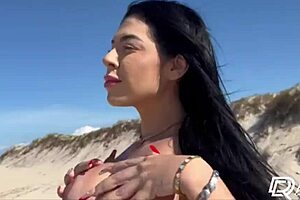 Jeg Gav En Hot Blowjob Til En Turist På Stranden POV - Drii Cordeiro