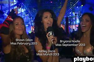 Hej zlato, podívej na mou oholenou pičku po horkém striptease!