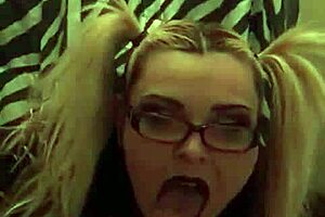 Amateur blowjob from Breezy Breeze 😘