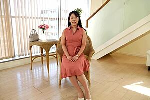 Cherie DeVille est une MILF coquine qui veut une grosse bite pour la dominer - punishmylf