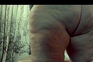 Itskyliebbw wants bbw cake sitting for birthday