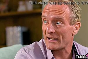 Lexi Luna lures Scarlett Sage over! 😈