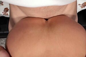 Hé Alexa Payne, montre-nous cette pipe magistrale et cette levrette sur le canapé de casting !