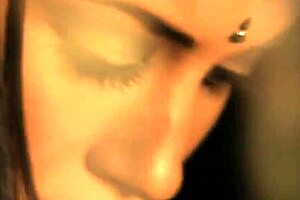 Sexy Indian Girl Looks Pretty In Solo Scene