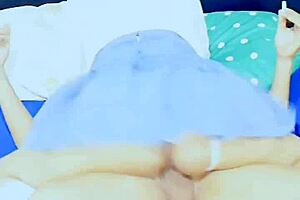 선생님이 학생을 유혹해 뜨거운 홈메이드 섹스 세션