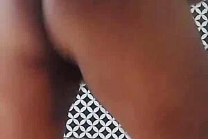 Housewife with giant ass cleans bathroom naked 😍 homemade fun