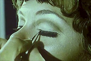 Kaj je vročejšega od vintage swinging šestdesetih stepmom akcije?