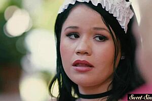 क्लासी मिल्फ और 18+ टीं टैबू थ्रीसम में लंड चूसती और ड्रिल्ड होती हैं