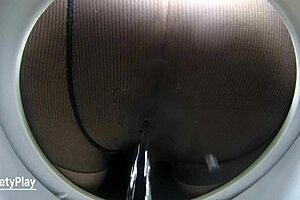 厕所隐秘摄像头捕捉丝袜尿尿