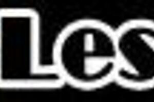 milf squirts during queening!