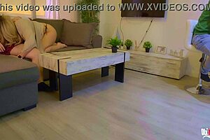 Ibu tiri curang, hisap batang anak tiri dan ambil dalam bontot dalam