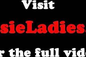 Hey babe, nak tengok tetek besar saya disembah dalam lingerie seksi?