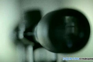 Milf squirting during muff diving