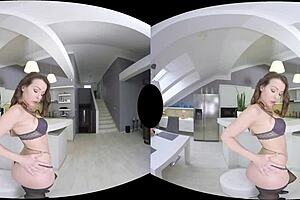 Caroline Ardolino, a hot brunette milf