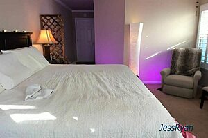 Jess ryan is the best milf camgirl!
