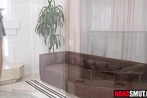 Freundins Stiefoma hat mir einen geblasen, unglaublicher Moment! 😲