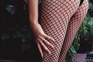 I see shannon hades show her hairy bush and ass