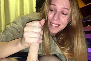 Äitipuoli villiintyy monsterikyrvästä likaisessa kotitekoisessa toiminnassa. Perhefantasiat muuttuvat rajuksi todellisuudeksi