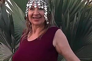 Вау, МарияОлдс дразнит своими огромными сиськами в восточном стиле косплея!