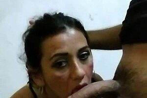 Rica follada a mujer cachonda deseando ser follada por gay bareback