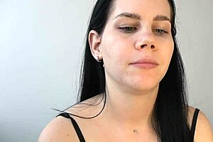 giantess anna ready to devour you