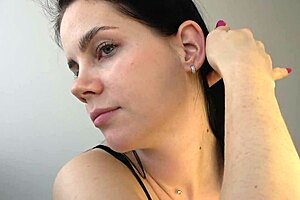 giantess anna ready to devour you