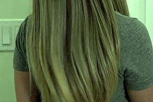 Эй, детка, хочешь посмотреть, как эта домохозяйка изменяет в горячей 4K интрижке?