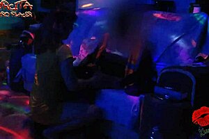 peruvian milf seduces delivery guy for anal assfucking