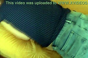 Pasánek mě špehuje při masturbaci - nechala jsem ho vyprsknout do zadku, oh ano!