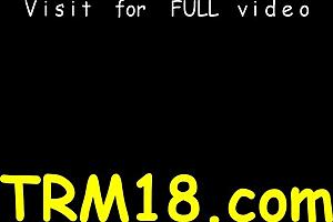 آسيوية سكسي تمص الرجل قبل ركوب جامد!