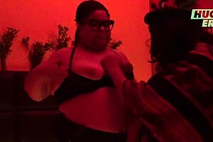 Peruvian milf with big ass enjoys oral pleasure