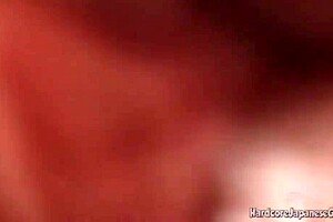 Milf Asia mengeluh kuat masa pussy dia ditumbuk hebat