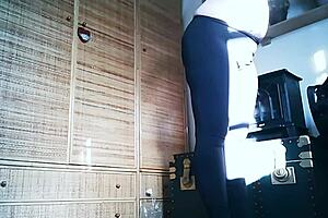 Matrigna italiana bagna calze con succhi della figa 😏