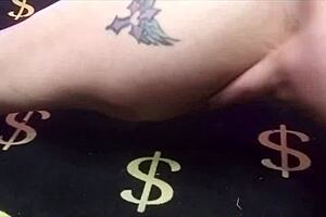 Oiled calves milf muscular bodybuilder legs feet