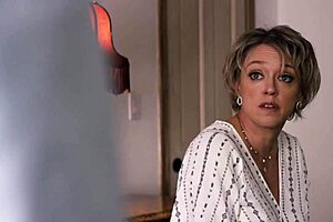 Kurvig kåta cougar Dee Williams rider styvsönern med stor röv