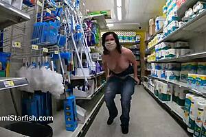 Gia Derza'yı üvey anne India Summer'la vahşi dörtlü kurarken yakaladım