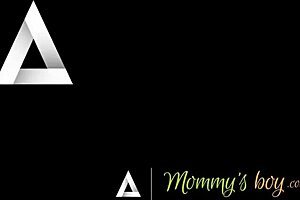 Como milf peituda Dee Williams deixa enteado meter forte?