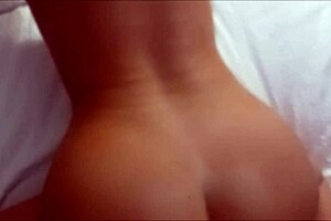 Redhead wife smashing big cock in hotel creampie 😍