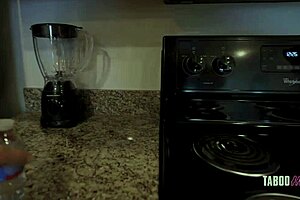 I Accidentally Walk in on My Step Sister Sophia Locke While She's Showering