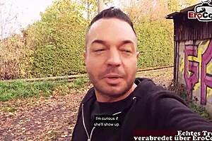 Германска зряла мадам срещната и изчукана в обществен парк от гледна точка.