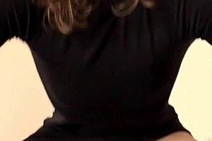 Beautiful British MILF Snatching a Knee Trembler