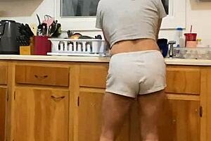 Hey Anna Maria, why you dancing while doing dishes again?