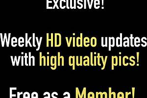 아시안 밀프 Maxine X가 Carmen Valentina의 민숭숭한 보지 핥아줘