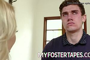 Foster Stepsiblings Battle for Dominance in Bedroom Sex Tape Showdown