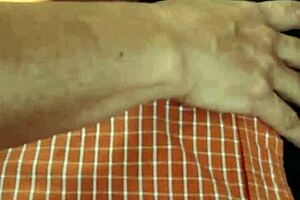 yo, harassing this curvy mature on lima streets, wild flash! 😈