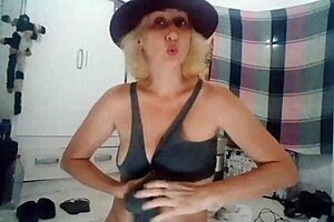 Stella, blonde milf, still gives the hairy and naughty pussy to her lover in bedroom