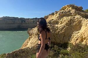 sun, sea, and wild outdoor banging! 🌊