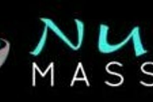 NuruMassage vieze Sarah Vandella verwelkomt militaire stiefzoon terug met diepe keel en geoliede massage in auto