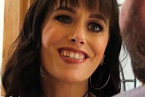 בעל דירה בייפוריה מזיין שוכרת עם בעלה מצטרף לעסקת שכירות