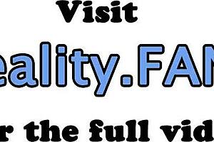 Adolescente dulce 18+ folla a milf y su marido en sesión salvaje